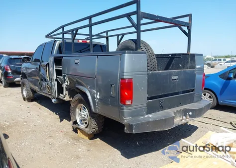 2003 Chevrolet Silverado 2500Hd из США, поврежденный, VIN 1GCHK29U63E335527